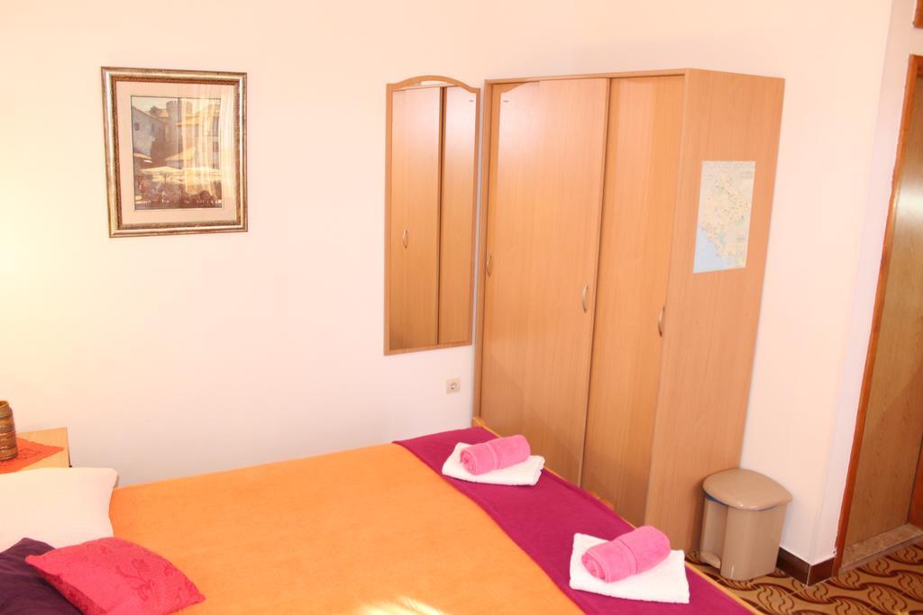 Guest House Tomanovic Herceg Novi Bagian luar foto